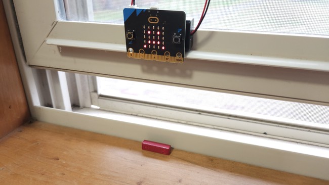 microbit window alarm open