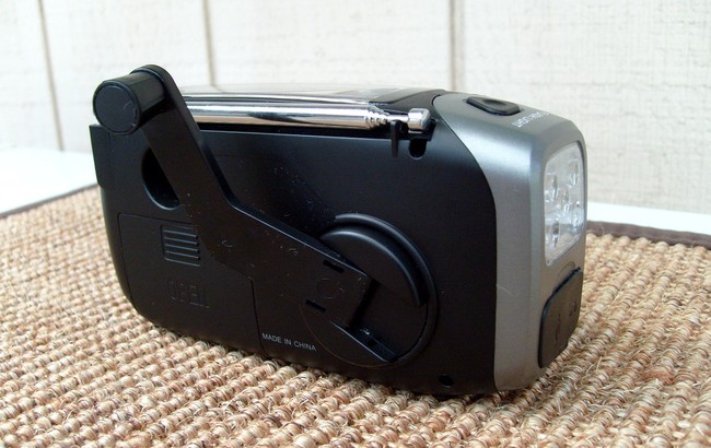 a two in one hand crank radio and flashlight