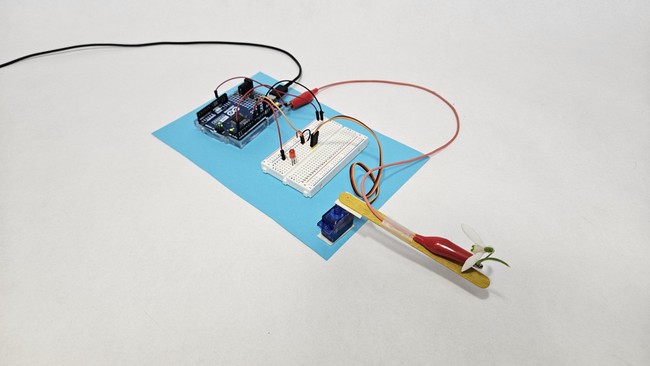 arduinio biohybrid robot with flower