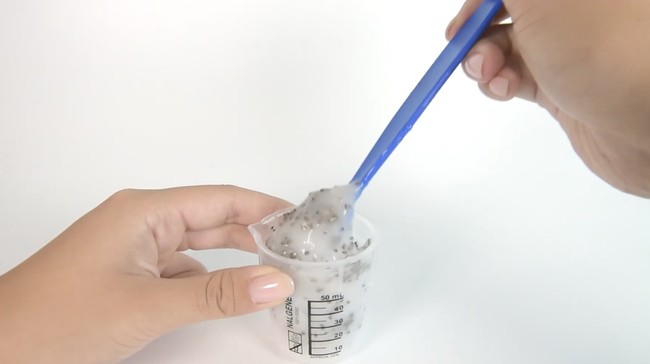 mixing chia seeds into solution