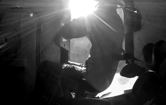 Glare of Sun on the NS-25 capsule window when the capsule rotated