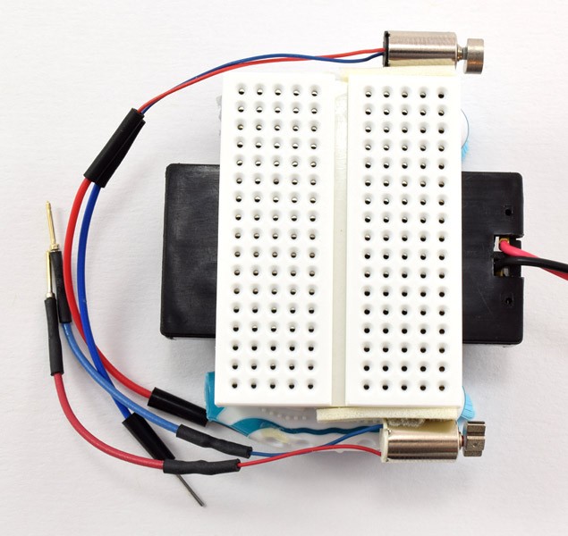  Orient your robot's body so the battery pack wires are facing to your right